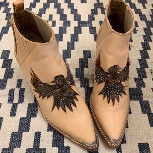 Rare Jeffrey Campbell feather boots